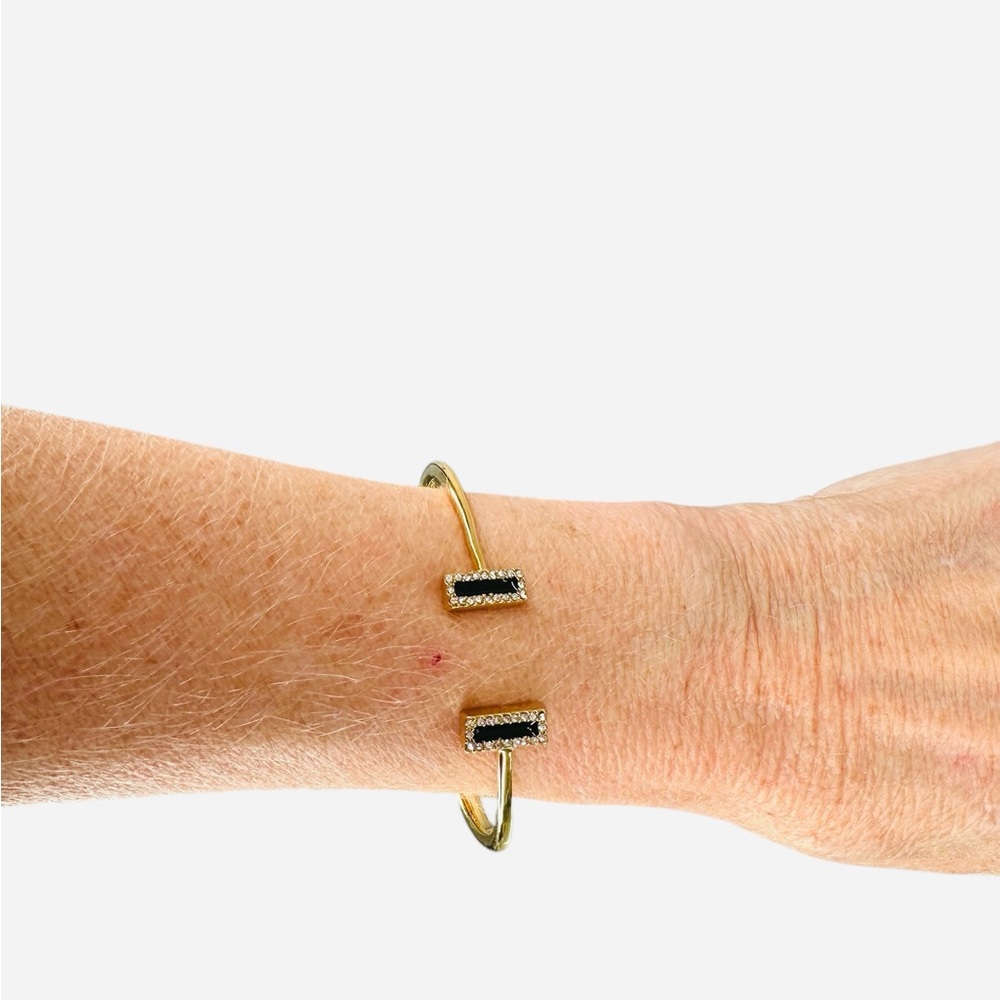Kate Spade New York “Raising the Bar” Cuffed Hinged Bracelet - Picture 9 of 9